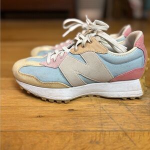 New Balance 327 - W7